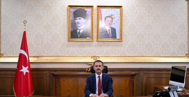 Kocaeli Valisi İlhami Aktaş’tan 17 Ağustos Mesajı: “Acılarımızı Ne Zaman Azalttı Ne de Unutturdu”