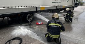 İzmit Kandıra Yolunda Araç Yangını Korkuttu