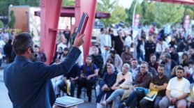 Kitapseverler Müzayedede Buluştu: Nadir Eserler Açık Artırmayla Satışa Çıktı