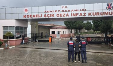 Uyuşturucu ticareti suçundan 12 yıl 4 ay hapis cezasıyla aranıyordu, İzmit’te yakalandı