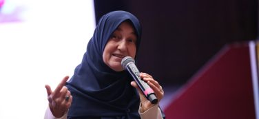 Saliha Erdim’den Kocaeli Kitap Fuarı’nda Ufuk Açan Söyleşi: “İnsanın En Önemli Görevi Kendisini Onarmasıdır”