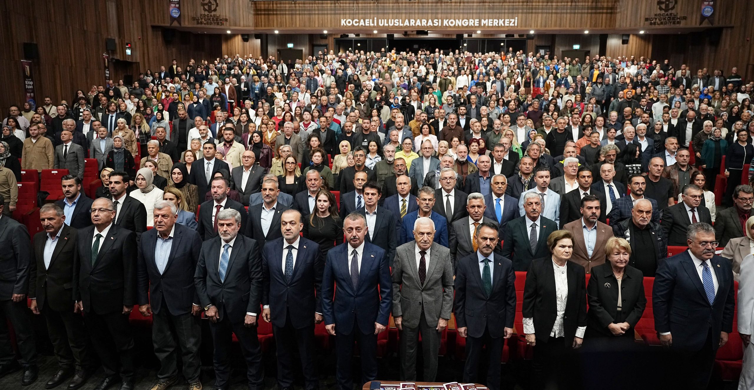 Protokol üyelerinden Kitap Fuarı’na tam not