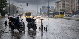 Kocaeli Valiliği’nden sağanak uyarısı: Motosiklet ve motokuryelere trafik yasağı getirildi