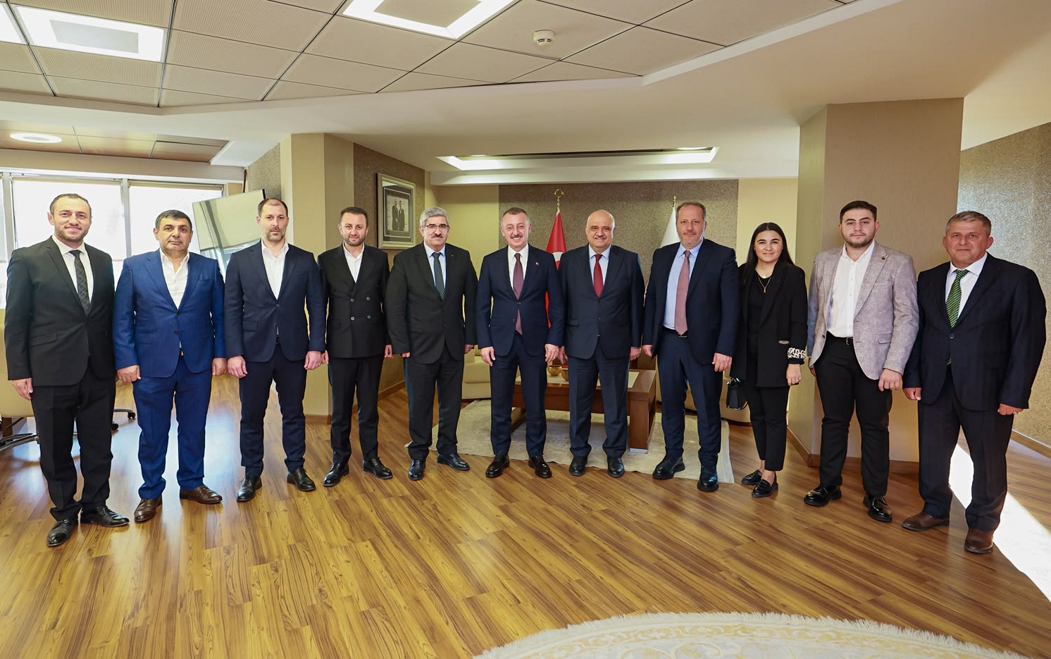 KOTO’dan Büyükşehir Belediye Başkanı Büyükakın’a ziyaret