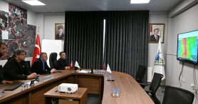 Vali Aktaş ve Başkan Büyükakın Kartepe AKOM’da İncelemelerde Bulundu