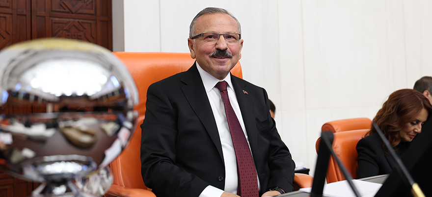 TBMM Genel Kurulu’nun yeni yasama yılı oturumlarında dikkat çeken bir görev değişimi yaşandı.